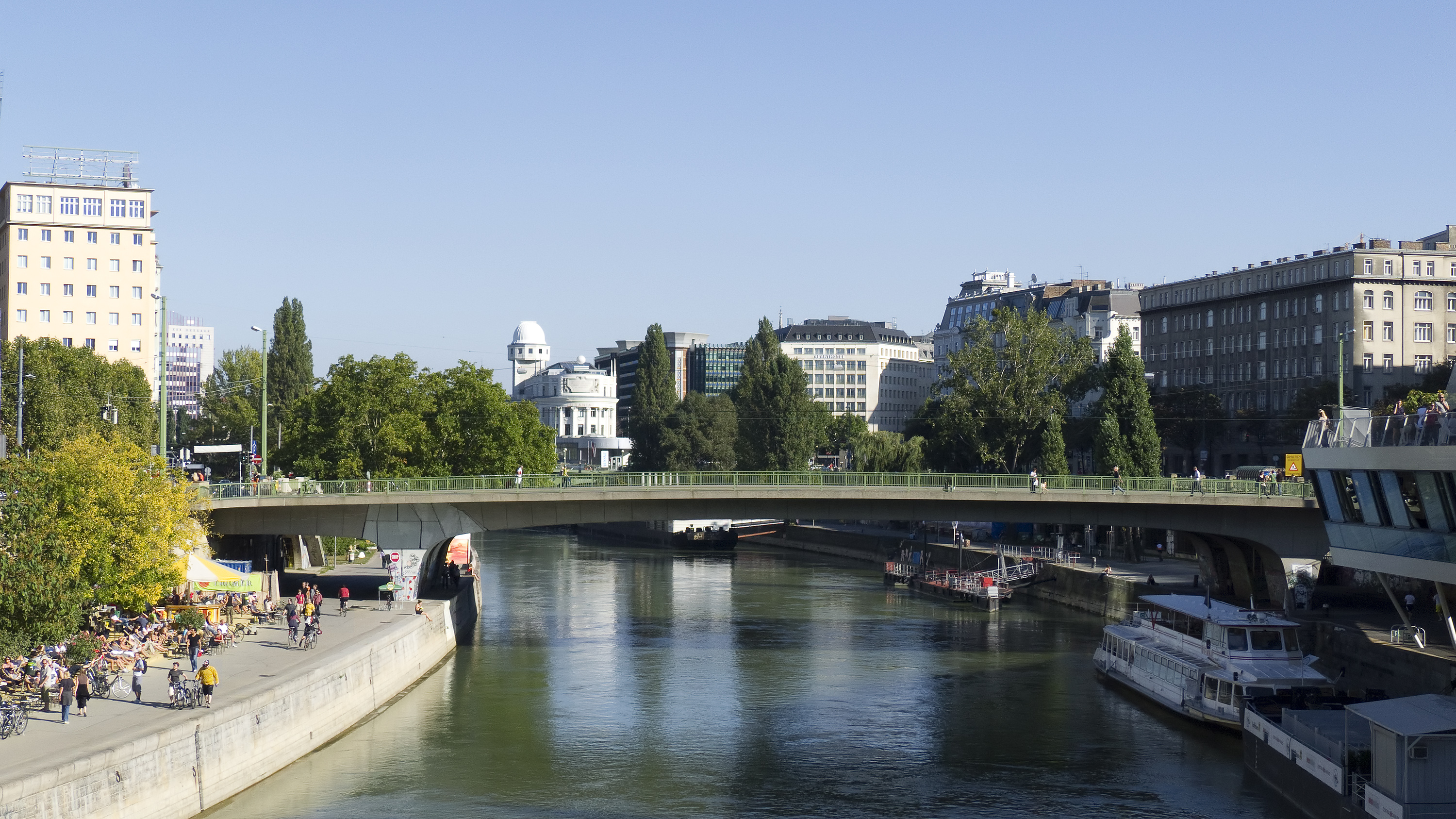 Schwedenbrücke in Wien © wikimedia.org
