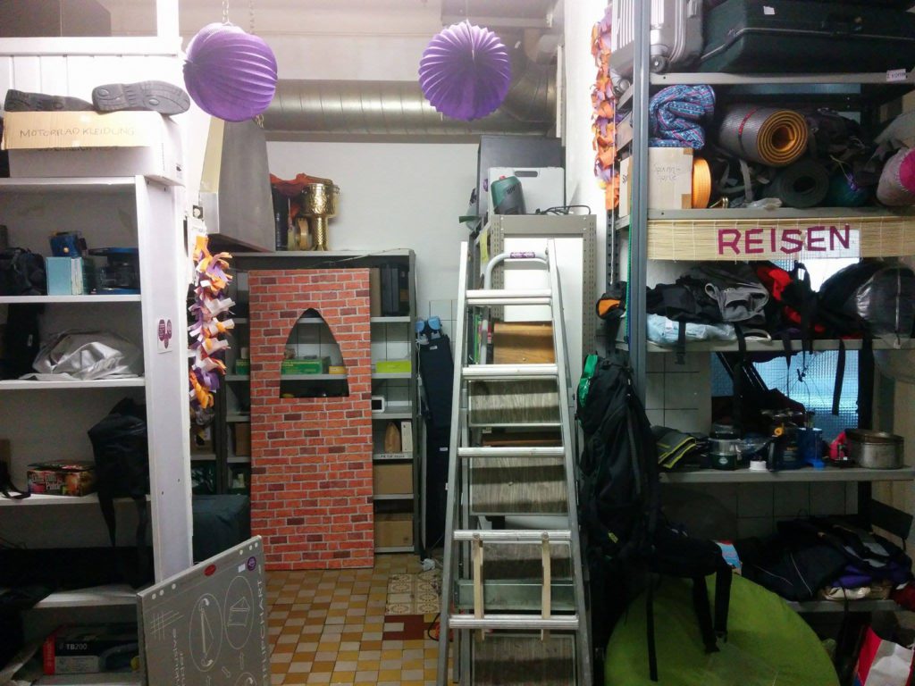 Die geheimnisvollen Tiefen des Leila-Lagers